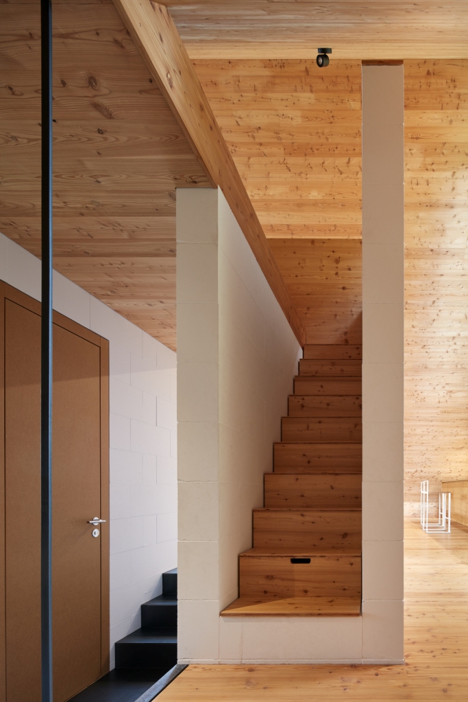 Vikend kuća by Pavel Míček Architects