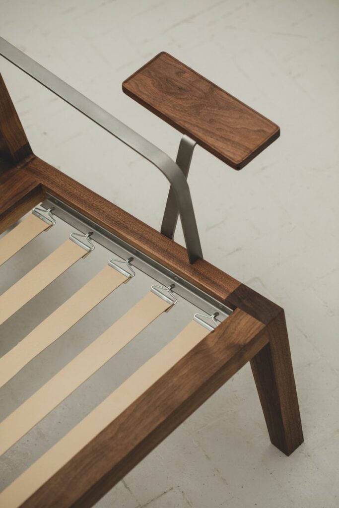 Lounge stolica by Instrmnt Applied Design