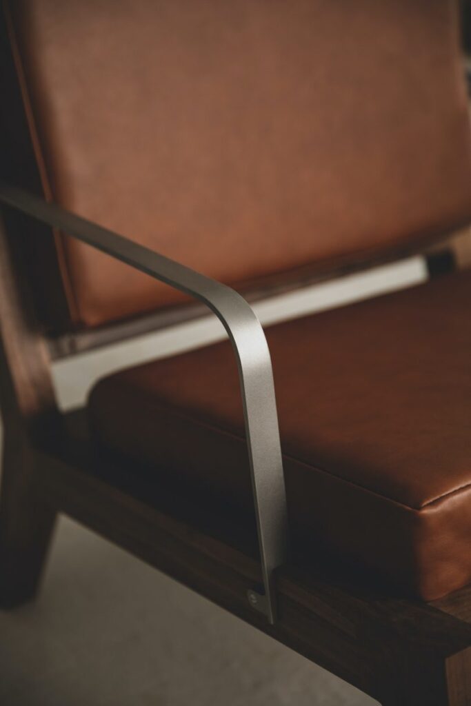 Lounge stolica by Instrmnt Applied Design
